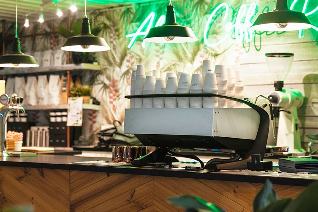 En İyi Espresso Makinesi Tavsiyeleri: Ev ve Cafe Tipi Modeller İçin Rehber